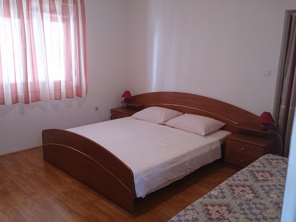Apartments Valentino Supetarska Draga Habitación foto